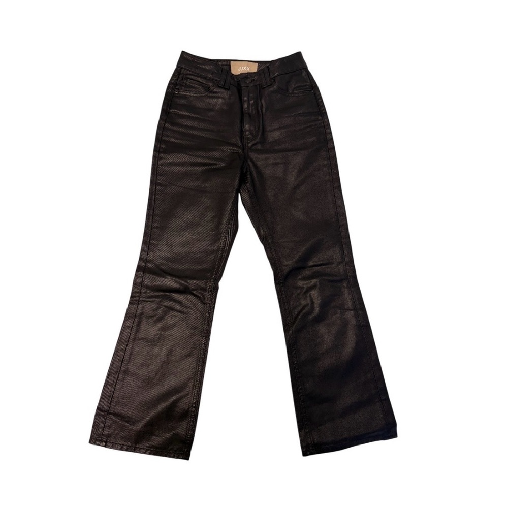 Sleek Black Skinny Jeans